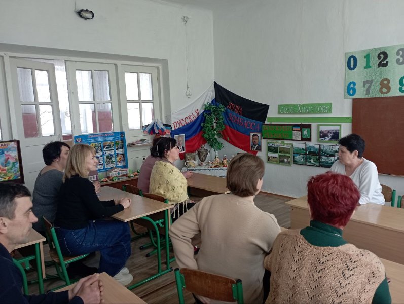 Встреча с коллективом МБДОУ “Хомутовский ясли-сад”.