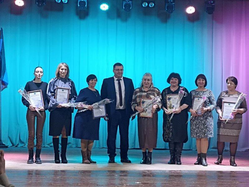 В Новоазовске состоялся праздничный концерт, посвященный  Международному женскому дню 8 Марта.